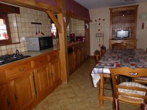 Dapur atau dapur kecil di Gîte les petits loups +3 gambar