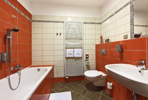 O baie la Hotel Edward Kelly