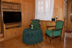 TV i/ili zabavni centar u objektu Guest House Kartuli Suli