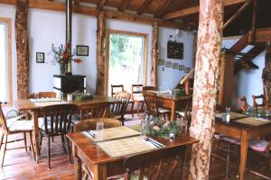 A restaurant or other place to eat at Hotel Lodge Fundo Laguna Blanca