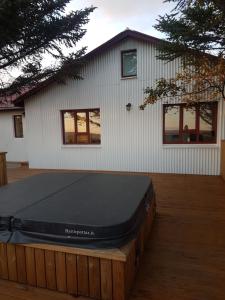 Stolní tenis v ubytování Hellatún Guest House! nebo okolí