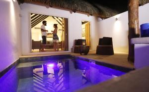 Бассейн в Tropica Island Resort-Adults Only или поблизости
