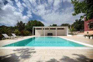 Basen w obiekcie Villa Aurelia - guesthouse Le Case di Aurelia lub w pobliżu