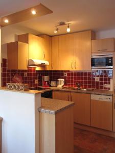 Kuchnia lub aneks kuchenny w obiekcie Apartment Haus Schatz
