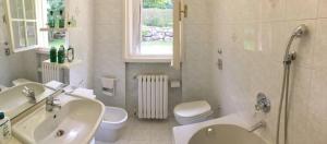 Koupelna v ubytování b&b le magnolie