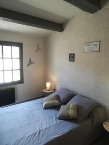 Appartement "Le Passage" 50 passage de l'Ancien Courrierにあるベッド