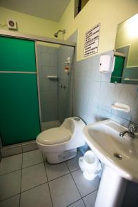 Koupelna v ubytování Hostal Andry