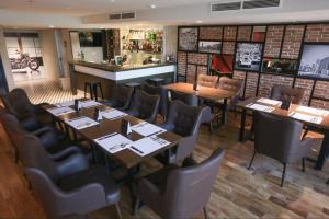 Area soggiorno di The B Hotel Quezon City