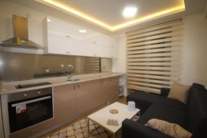 Η κουζίνα ή μικρή κουζίνα στο Zara Palas Otel
