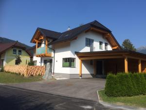 Budynek, w którym mieści się dom wakacyjny