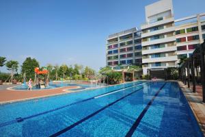 Bazén v ubytování Fullon Hotel LihPao Resort nebo v jeho okolí