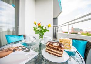 Φαγητό σε αυτό το διαμέρισμα ή κάπου εκεί κοντά