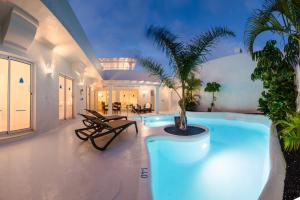 Bazén v ubytovaní Bahiazul Resort Fuerteventura alebo v jeho blízkosti