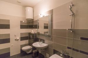 Koupelna v ubytování JR Luxury Guesthouse