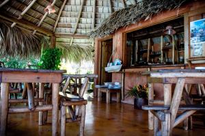 Un restaurante u otro lugar para comer en Solazul