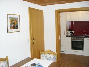 Kuchyň nebo kuchyňský kout v ubytování Haus Helga