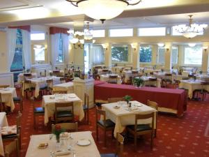 A restaurant or other place to eat at Hotel Premeno