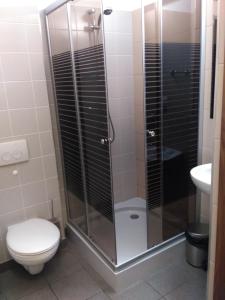 Koupelna v ubytování Hotel Nowostawy A2 MOP