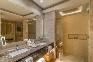 Un baño de Breathless Montego Bay Adults Only - All Inclusive