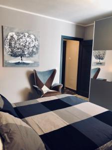 Postel nebo postele na pokoji v ubytování Holiday townhouse in Sliema centre + 16 fotografií