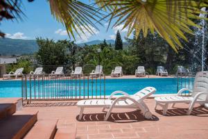 Bazén v ubytování Hotel Eden nebo v jeho okolí