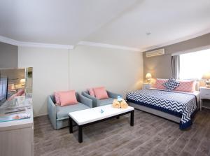 Imagen de la galería de Paloma Marina Suites - Adult Only, en Kusadasi