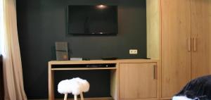 TV/trung tâm giải trí tại MONTAFONLodge