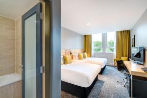 Televisyen dan/atau pusat hiburan di Apex Grassmarket Hotel