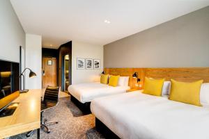 Televisyen dan/atau pusat hiburan di Apex Grassmarket Hotel