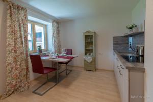 Kuchyňa alebo kuchynka v ubytovaní Apartment Gehrenspitze