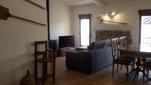 A seating area at Casa Rural Las Camilas- Sierra de Alcaraz