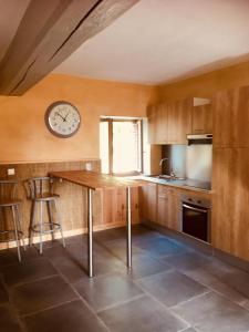 Η κουζίνα ή μικρή κουζίνα στο La Métairie