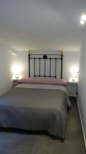 A bed or beds in a room at Casa Rural Las Camilas- Sierra de Alcaraz