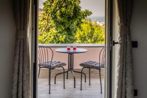 A balcony or terrace at Lemon Factor Sorrento