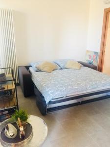 Een bed of bedden in een kamer bij Appartamento di Felice