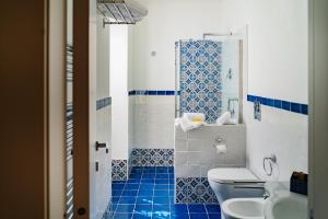 A bathroom at Lemon Factor Sorrento