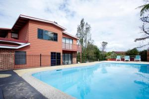 Swimmingpoolen hos eller tæt på Riverview Motor Inn