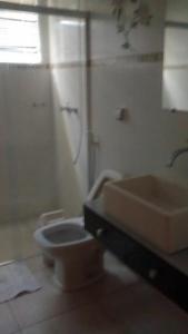 
A bathroom at Hospedagem Oliveira Vaz Lobo
