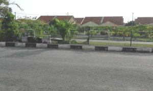 Taman di luar Wany Homestay & Guest House