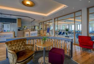 Posezení v ubytování BE BIO Hotel be natural - direkt am Wasser