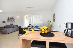 Posezení v ubytování Villa Kami - 4 stars villa, Heated pool