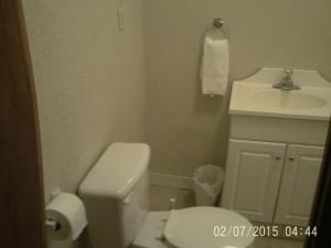Ένα μπάνιο στο Oak Grove Apartment Hattiesburg, MS