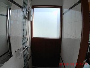 Koupelna v ubytování 1st House of Happiness at Khao Yai 1-4 bed open 1 bedroom for each 2 adults