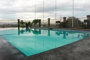 Bazén v ubytování The Bellavista Hotel nebo v jeho okolí