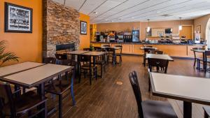 En restaurang eller annat matställe på Best Western Plus Caldwell Inn & Suites