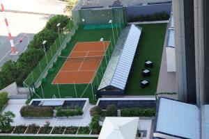 Tenis a/nebo squash v ubytování Tower Genova Airport - Hotel & Conference Center nebo okolí