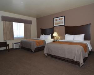 Postel nebo postele na pokoji v ubytování Comfort Inn I-20 Midland Stanton