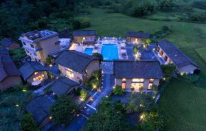 Bazén v ubytování Yangshuo Yulong River Vision Villa nebo v jeho okolí