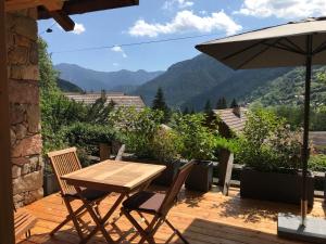 山景或在木屋看到的山景