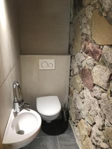Gîte C 1.2.3 Soleil的一间浴室